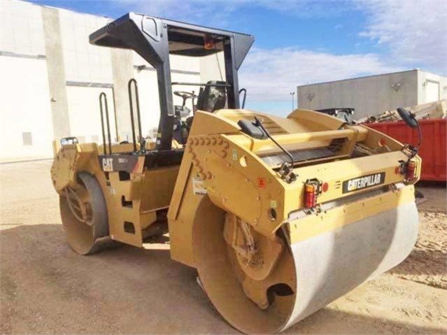 Compactadora Vibratoria Caterpillar CB54