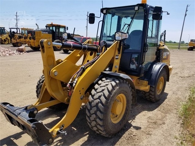 Cargadoras Sobre Ruedas Caterpillar 906