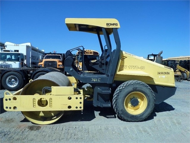 Compactadora Vibratoria Bomag BW177D