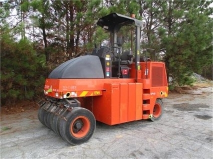 Compactadora Con Llantas Dynapac CP132