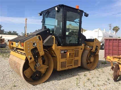 Compactadora Vibratoria Caterpillar CD54