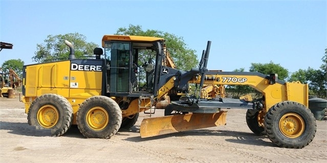 Motoconformadoras Deere 770GP