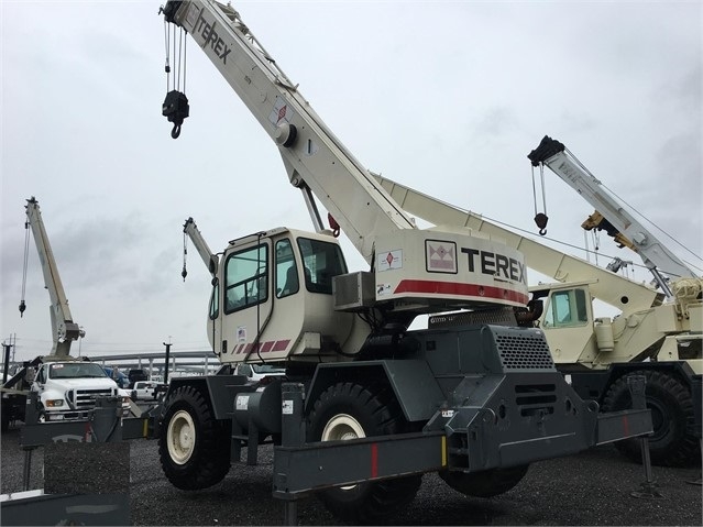 Gruas Terex RT230