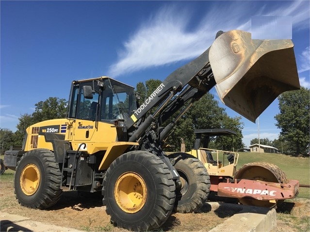 Cargadoras Sobre Ruedas Komatsu WA250