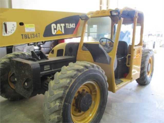 Telehandler Caterpillar TL943