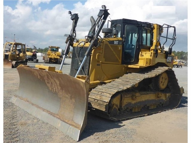 Dozers/tracks Caterpillar D6T