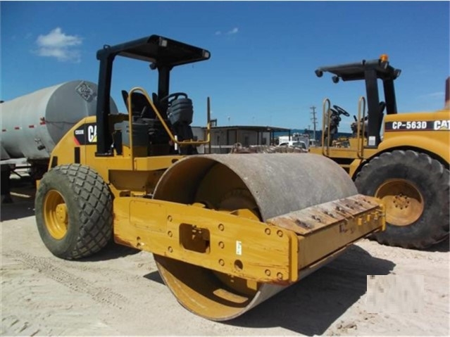 Compactadora Vibratoria Caterpillar CS-533E