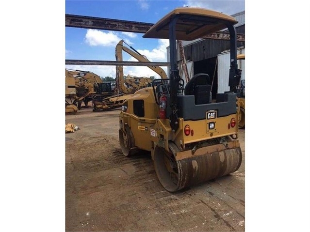 Compactadora Vibratoria Caterpillar CB34 importada a bajo costo Ref.: 1522296141810587 No. 2