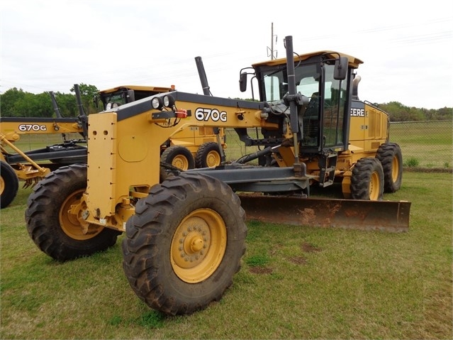 Motoconformadoras Deere 670G