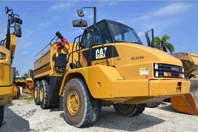 Camiones De Carga Caterpillar 725