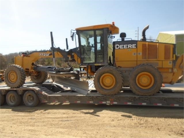 Motoconformadoras Deere 772GP