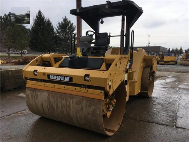 Compactadora Vibratoria Caterpillar CB64