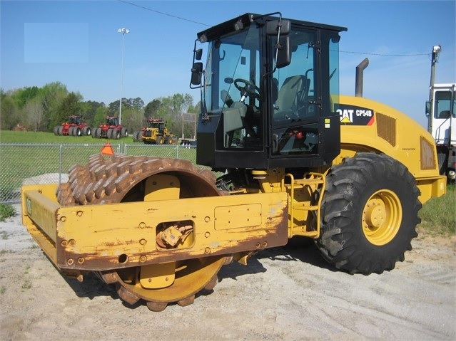 Compactadora Vibratoria Caterpillar CP54