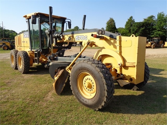 Motoconformadoras Deere 670G