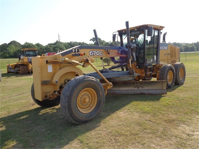 Motoconformadoras Deere 670G