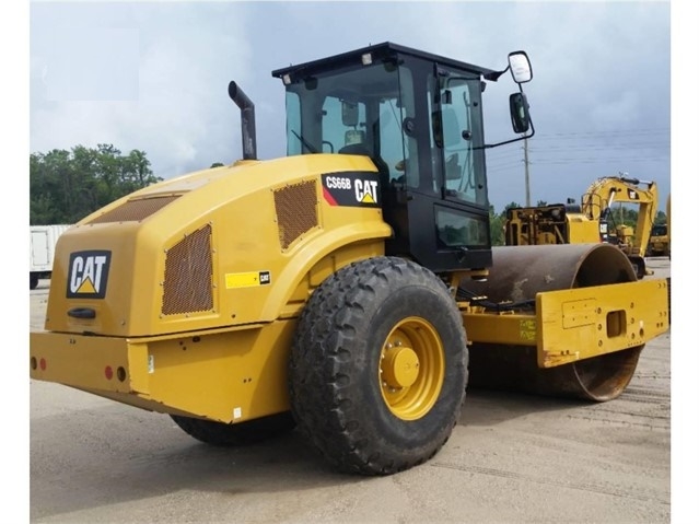 Compactadora Vibratoria Caterpillar CS66 usada de importacion Ref.: 1529094799365086 No. 3