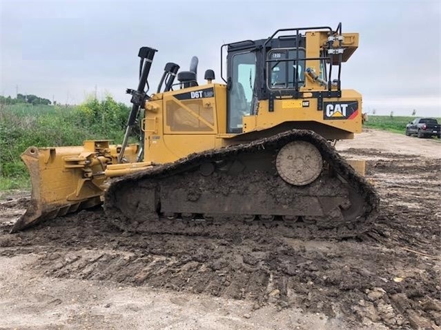 Dozers/tracks Caterpillar D6T