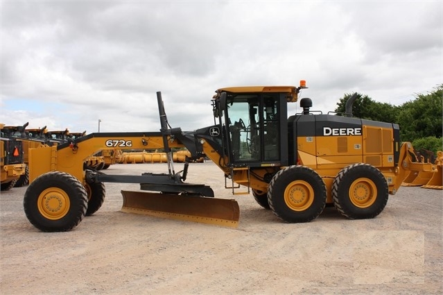 Motoconformadoras Deere 672G