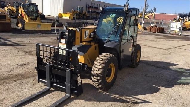 Manipulador Telescopico Caterpillar TH255C de segunda mano en ven Ref.: 1531841508582668 No. 2