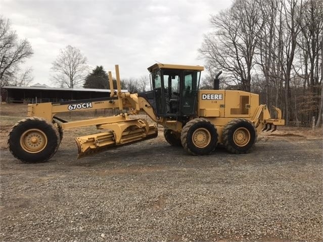 Motoconformadoras Deere 670CH