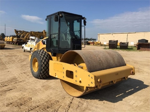 Compactadora Vibratoria Caterpillar CS56