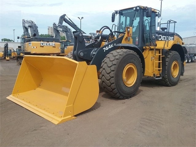 Cargadoras Sobre Ruedas Deere 744K