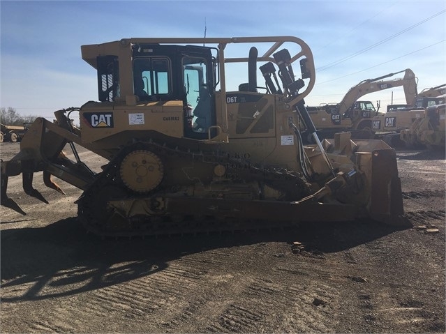 Tractores Sobre Orugas Caterpillar D6T usada a buen precio Ref.: 1533829999429852 No. 3