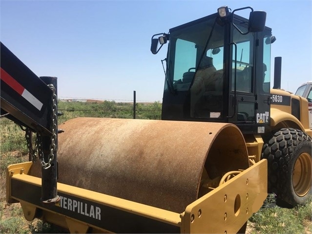 Compactadora Vibratoria Caterpillar CS-563D