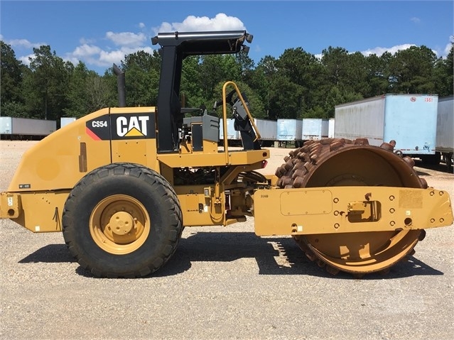 Compactadora Vibratoria Caterpillar CS54