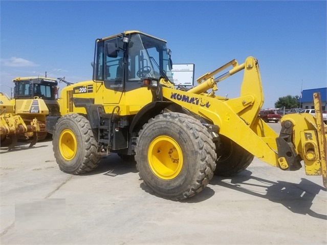 Cargadoras Sobre Ruedas Komatsu WA200