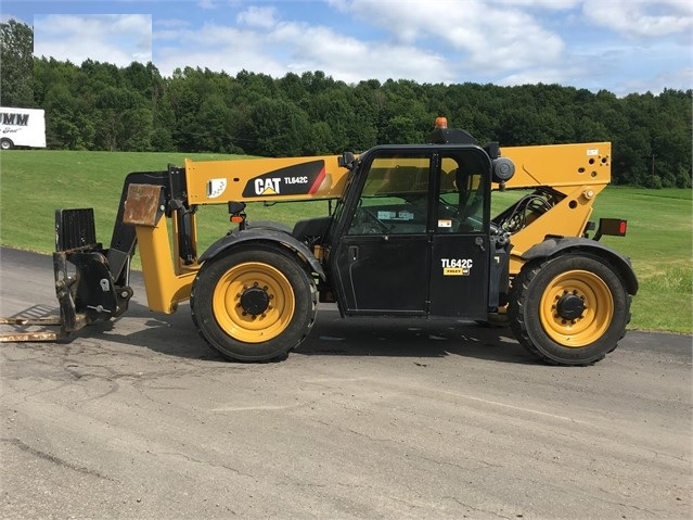 Manipulador Telescopico Caterpillar TL642