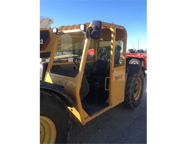 Telehandler Caterpillar TL642