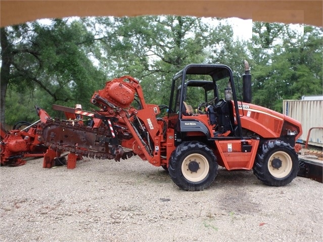 Zanjadora Ditch Witch RT95