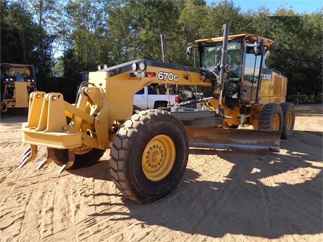 Motoconformadoras Deere 670G