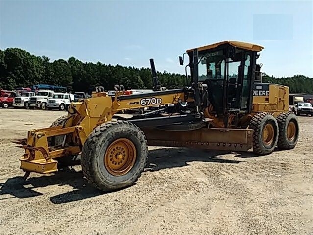 Motoconformadoras Deere 670D