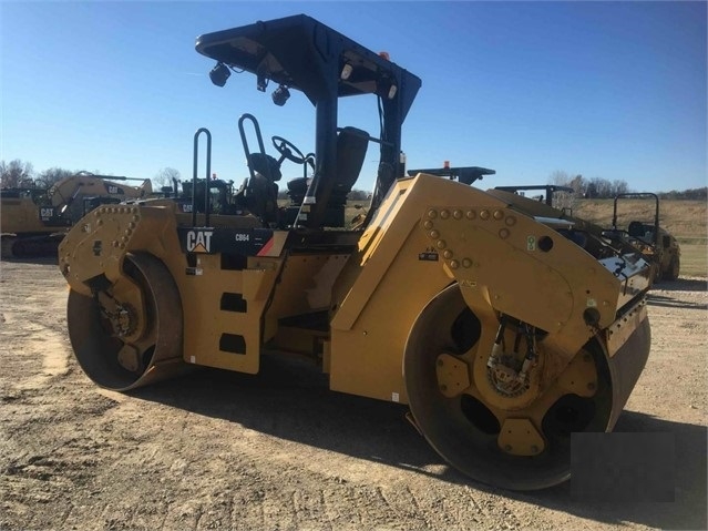 Compactadora Vibratoria Caterpillar CB64 usada de importacion Ref.: 1544489887529732 No. 4