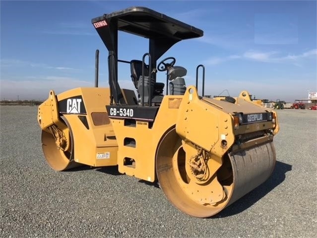 Compactadora Vibratoria Caterpillar CB-534D