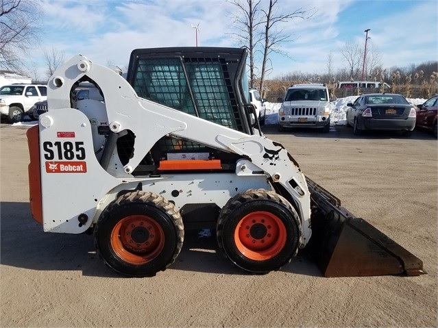 Minicargadores Bobcat S185