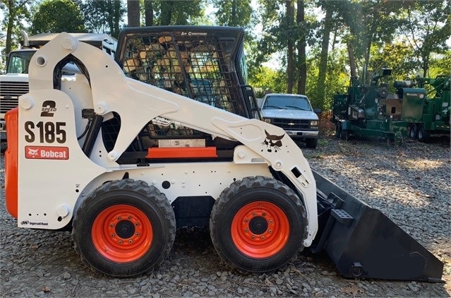 Minicargadores Bobcat S185