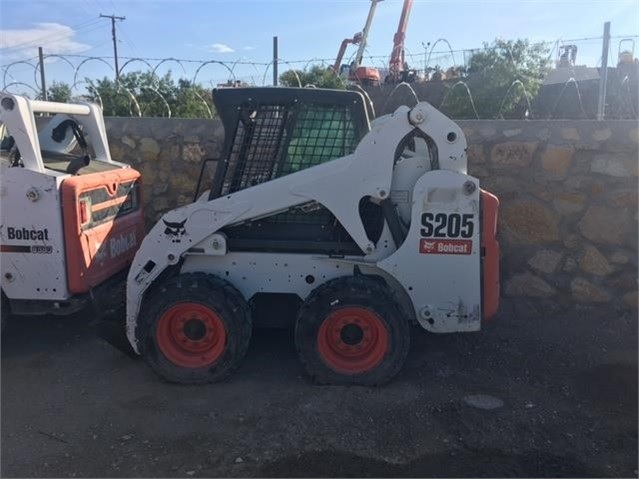 Minicargadores Bobcat S205