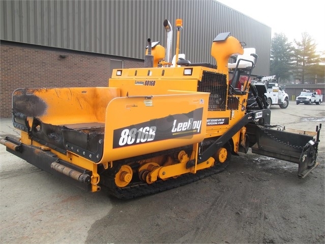 Pavimentadoras Leeboy 8816
