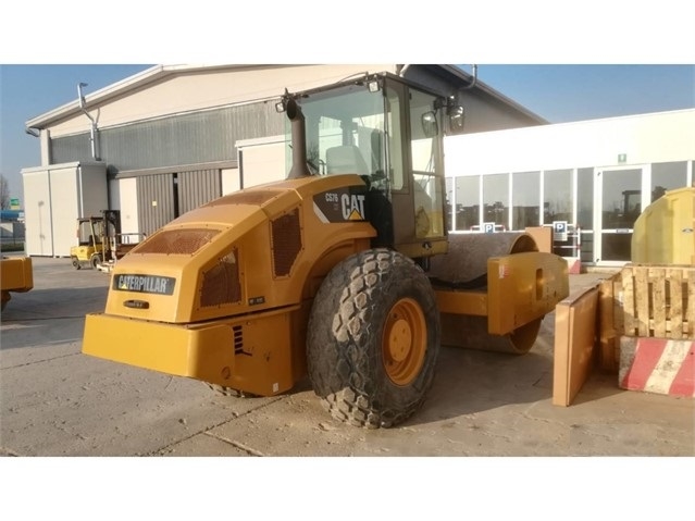 Compactadora Vibratoria Caterpillar CS76 de importacion a la vent Ref.: 1552429175078505 No. 3