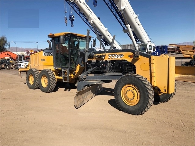 Motoconformadoras Deere 772GP