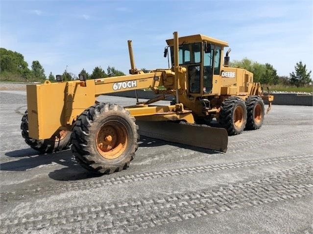 Motoconformadoras Deere 670CH de medio uso en venta Ref.: 1556554787066459 No. 2