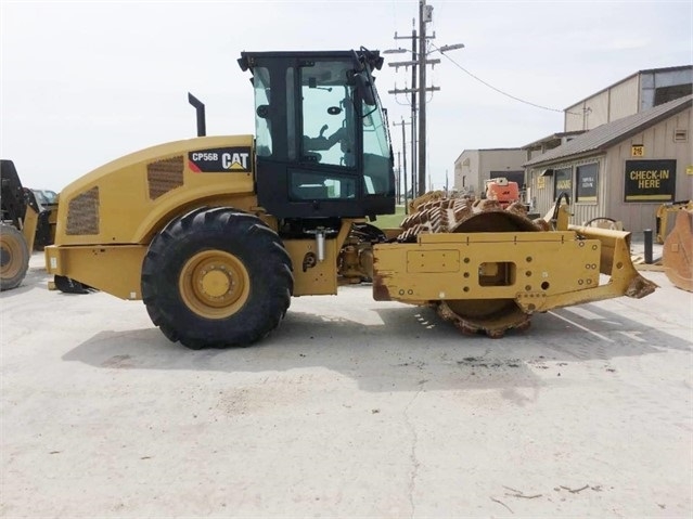 Compactadora Vibratoria Caterpillar CP56