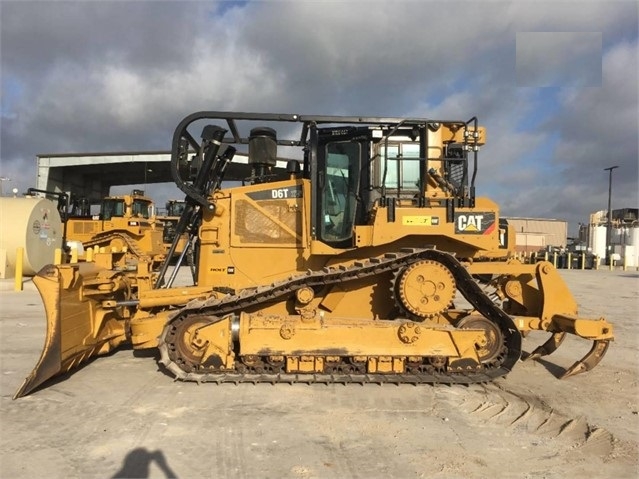 Dozers/tracks Caterpillar D6T