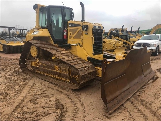 Tractores Sobre Orugas Caterpillar D6N usada en buen estado Ref.: 1558403947795483 No. 2