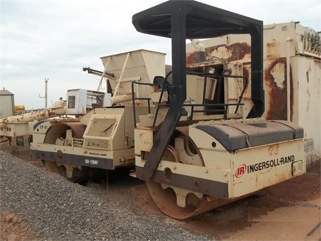 Compactadora Vibratoria Ingersoll-rand DD110HF