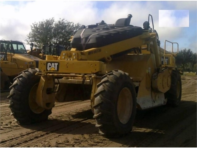 Recycles Caterpillar RM300