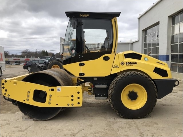 Compactadora Vibratoria Bomag BW177D